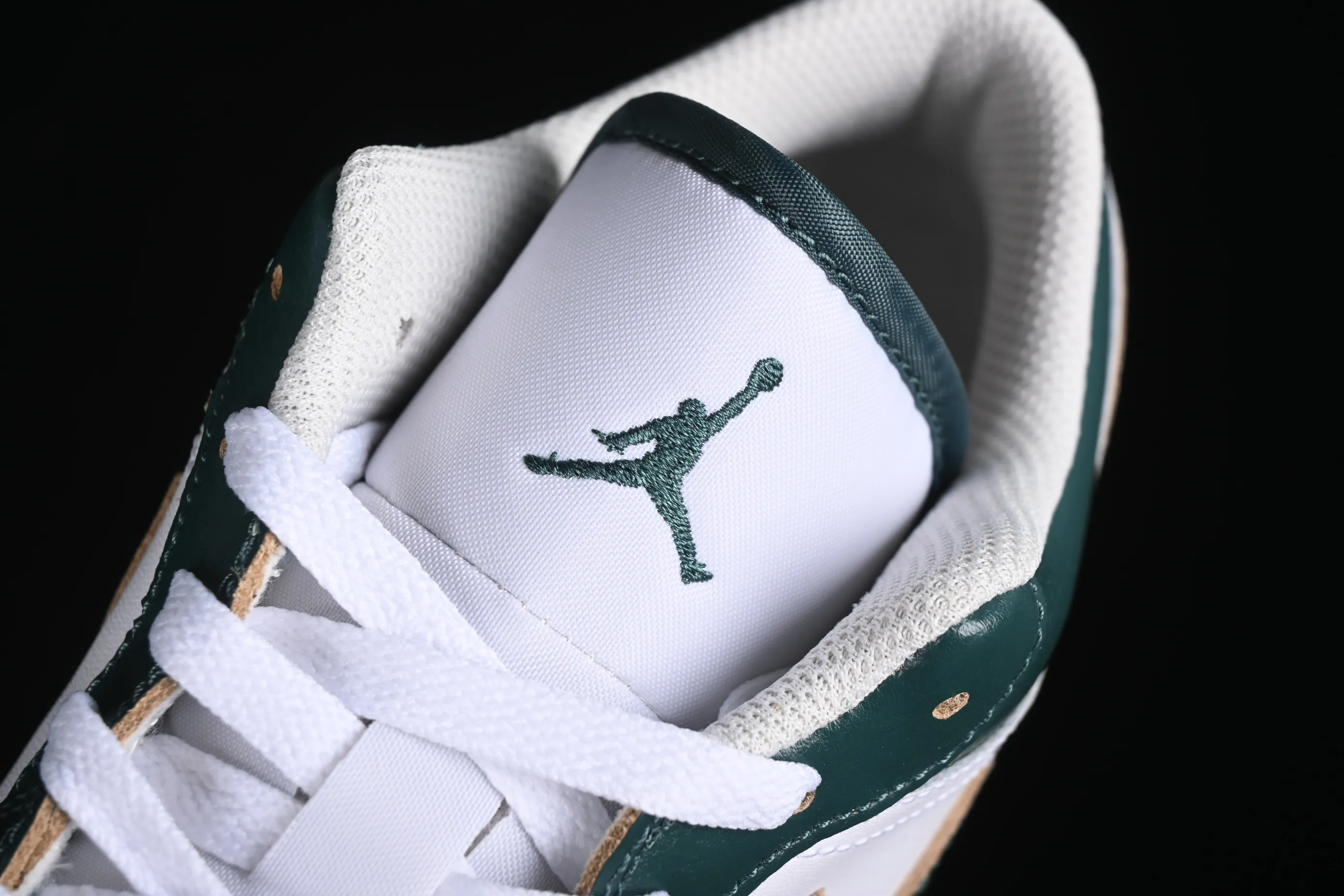 All categories Air Jordan Jordan series basketball shoes Air Jordan 1 Low G version pure original Air Jordan 1 Low AJ1 Joe 1 white green low-top cultural casual sneakers FQ7687-300